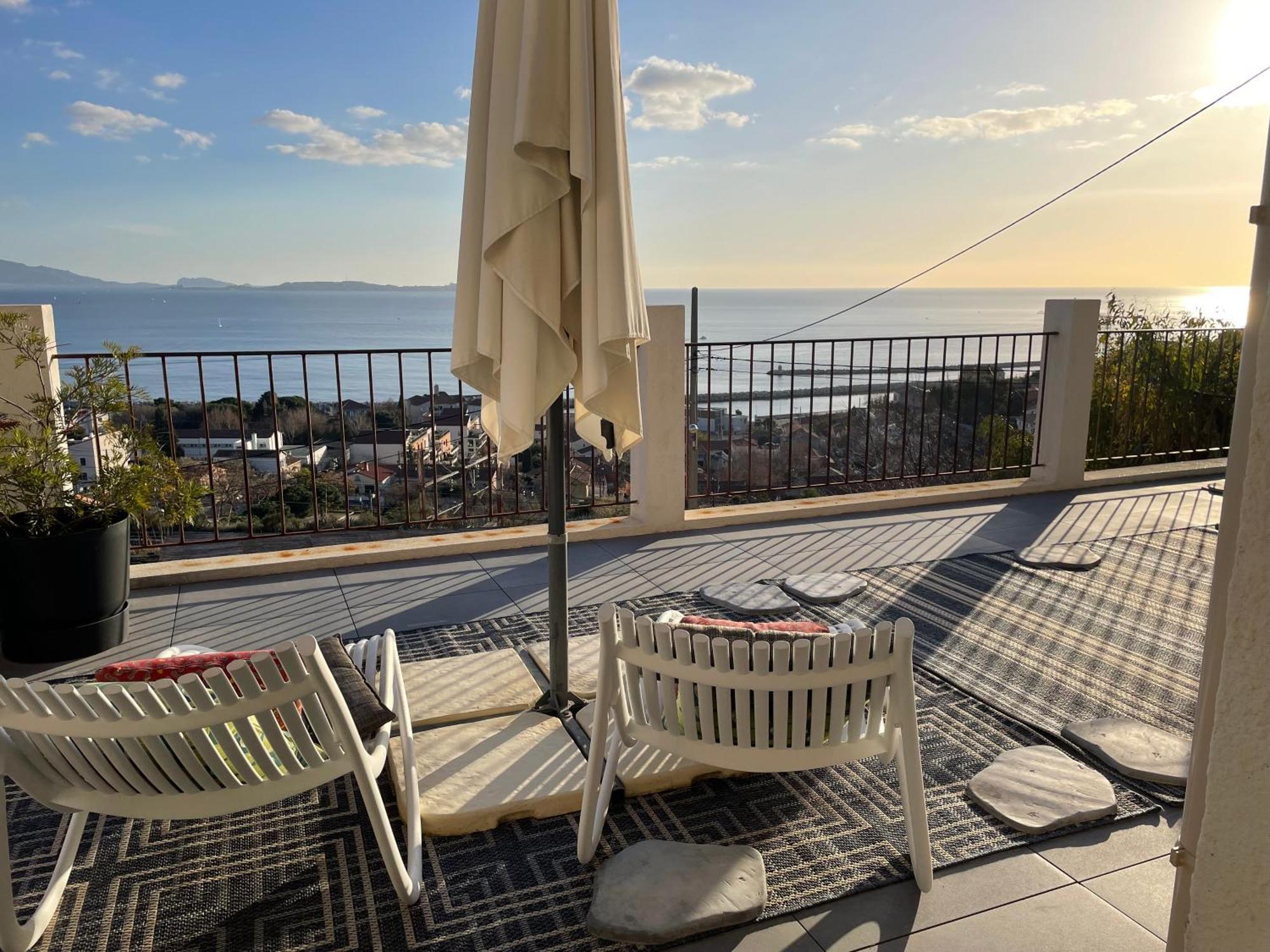 Superbe Terrasse Avec Vue Panoramique Sur La Mer Marselha Exterior foto